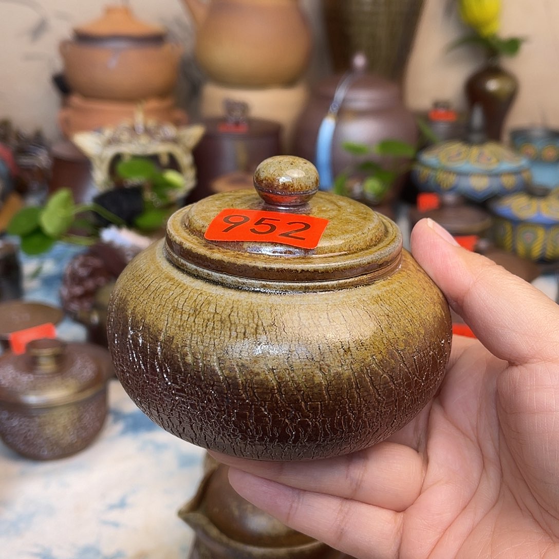 精品爆裂纹小茶罐阿阿