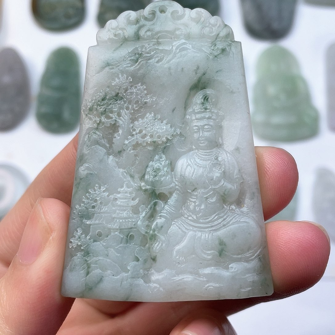 定制翡翠未镶嵌山水观音