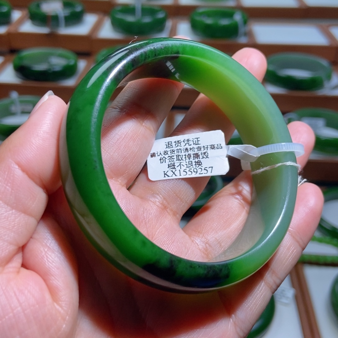 和田玉（碧玉）未镶嵌手镯粉绿5758