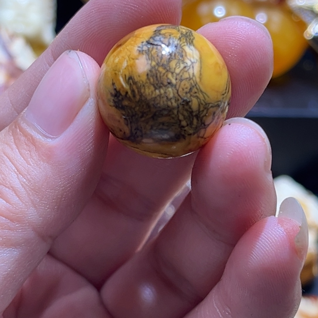 小***海定制琥珀未镶嵌圆珠