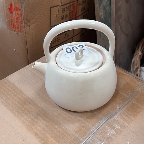 微瑕，明火，烧水壶嘴口有裂，002