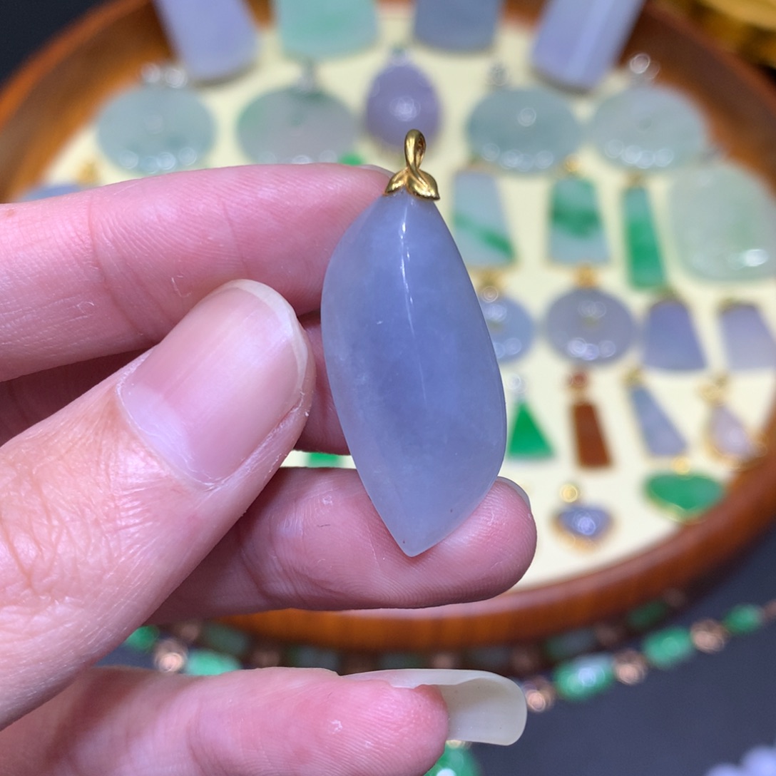 翡翠吊坠(不含链)18K金镶嵌