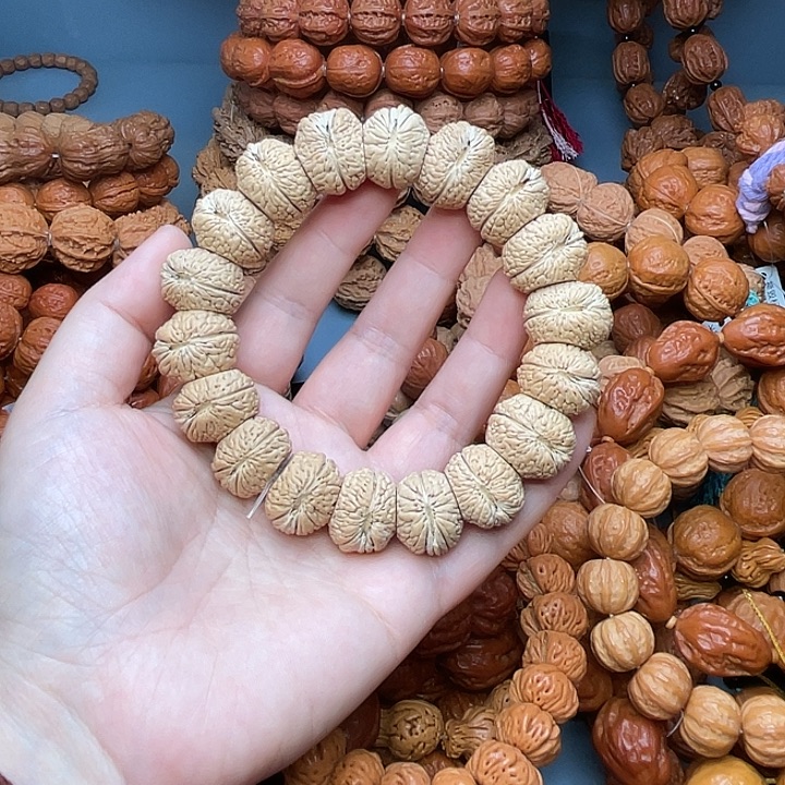 文玩核桃手串风火轮