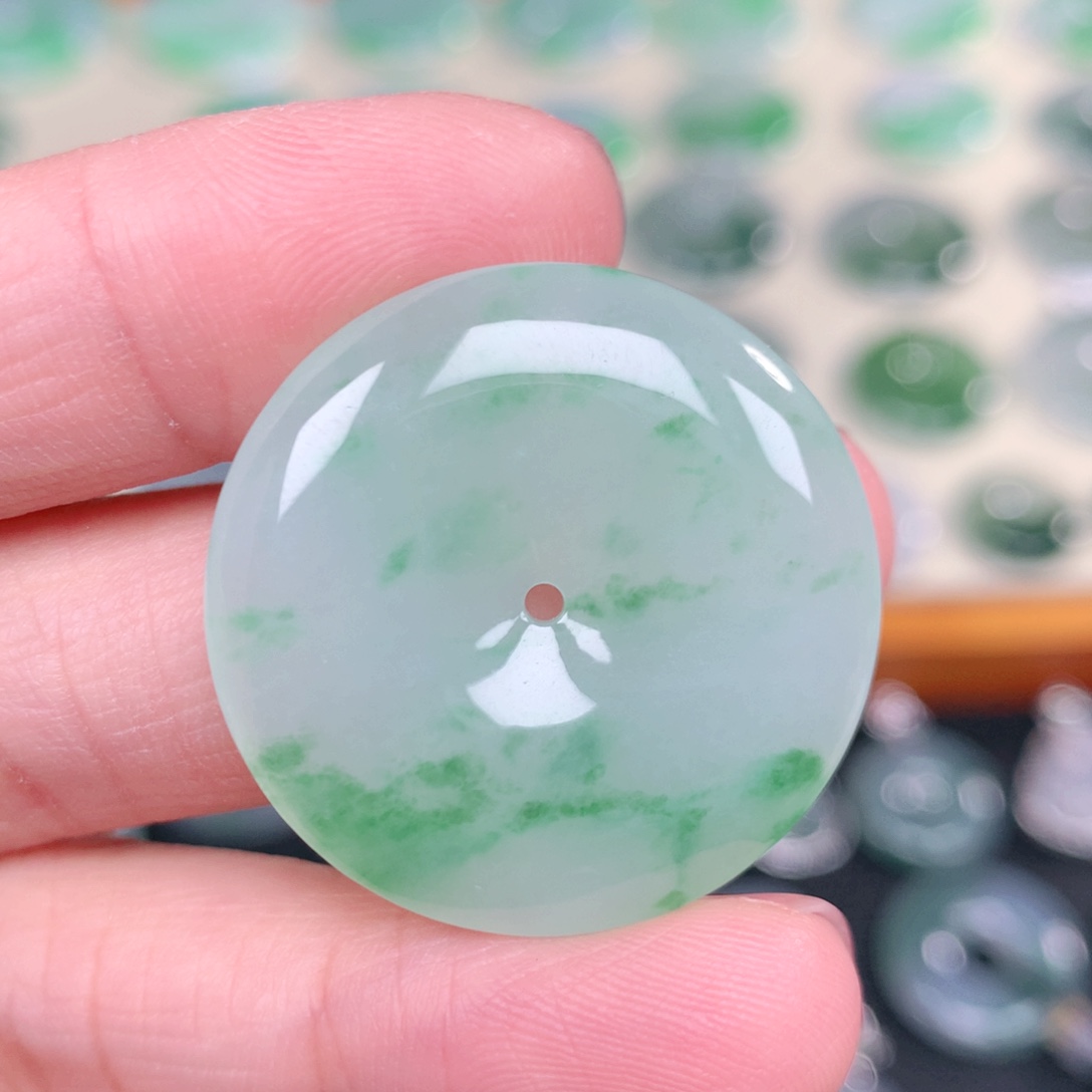 翡翠未镶嵌吊坠(不含链)29.3-5.5