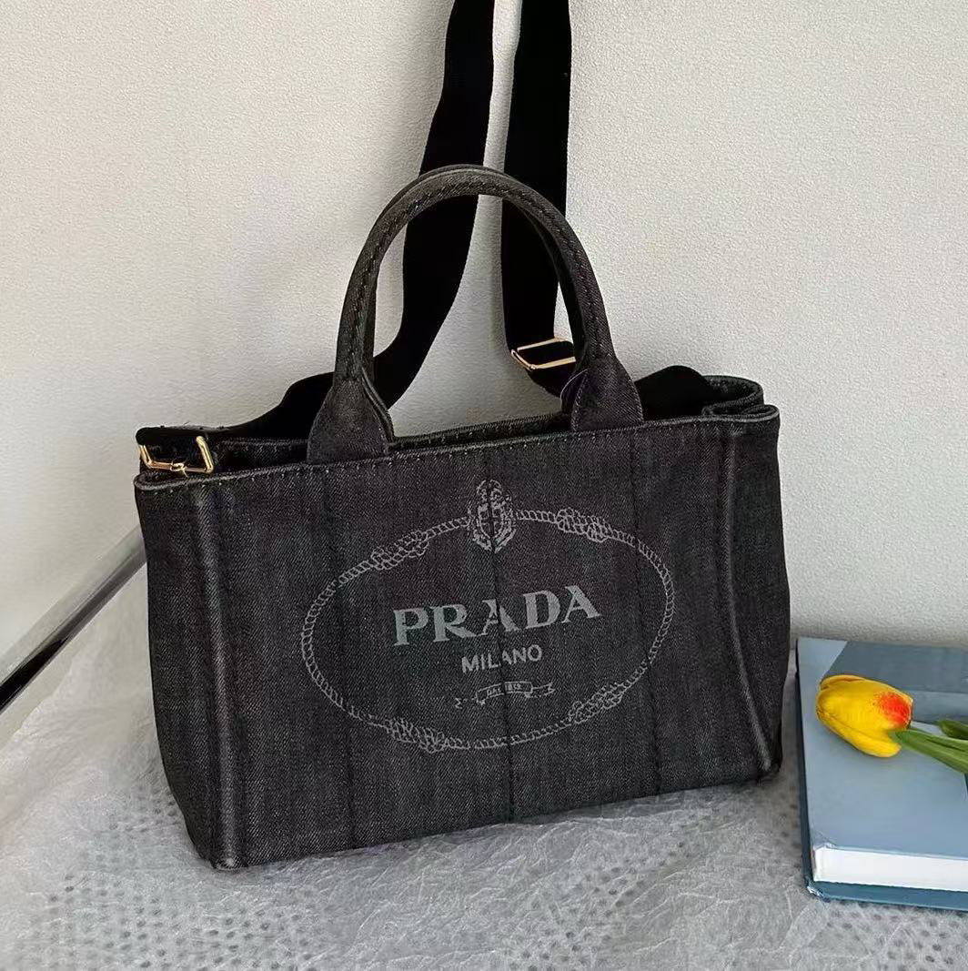 95新 Prada/普拉达 泡泡专属/普拉达牛仔沙滩手提包/95新