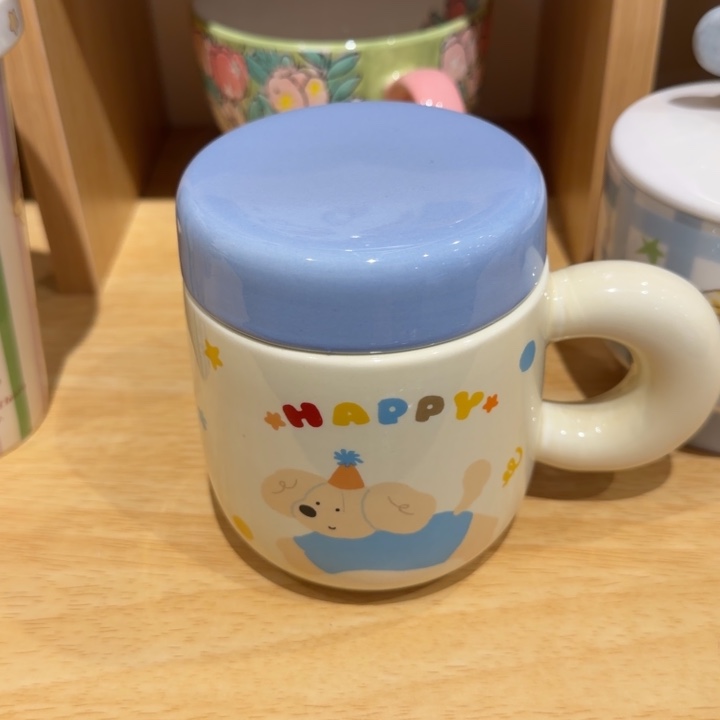 蓝色盖子陶瓷杯一个