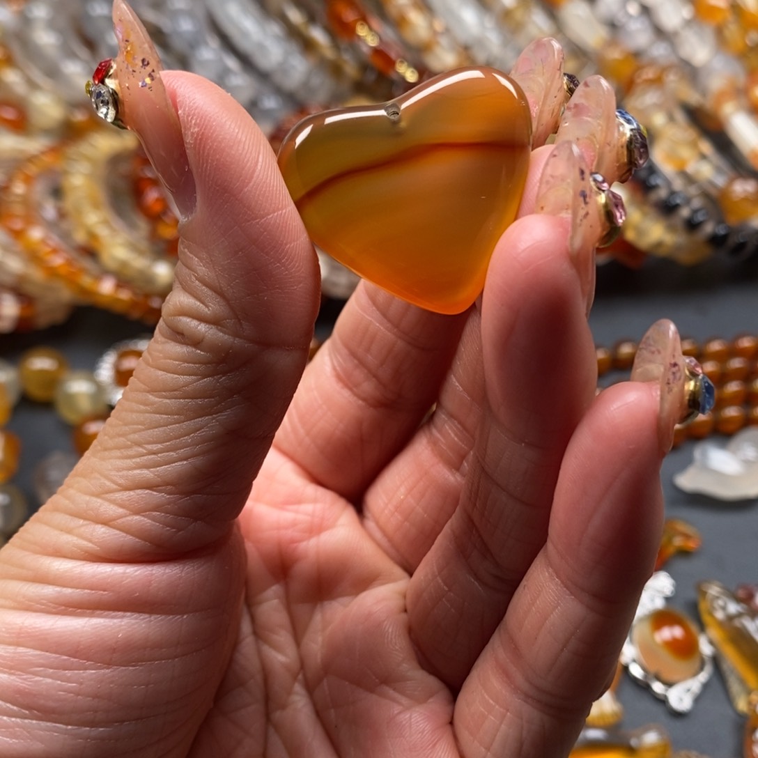 玛瑙/玉髓挂件未镶嵌