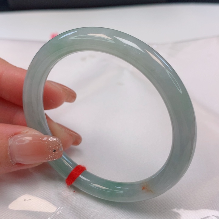 翡翠手镯（圆镯）未镶嵌54圈口