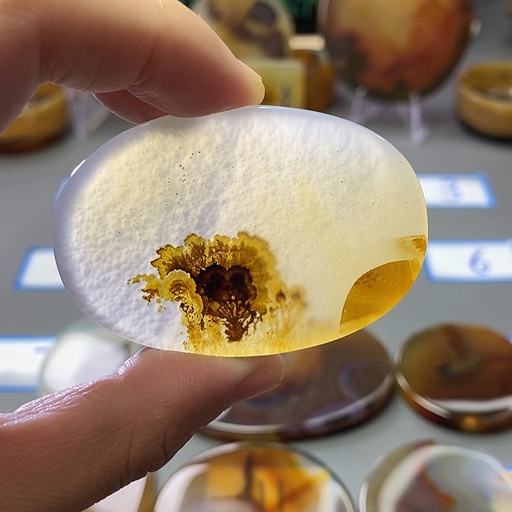 玛瑙/玉髓未镶嵌珠宝半成品40