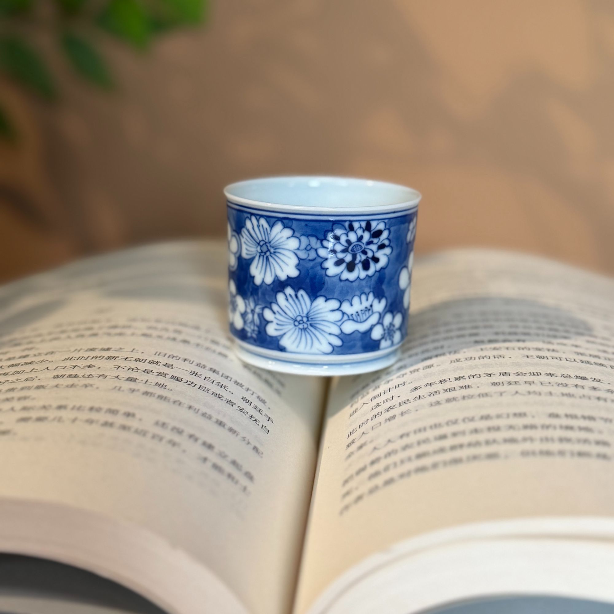 B005【蜕观堂】景德镇手工手绘青花万花小直口杯50ml