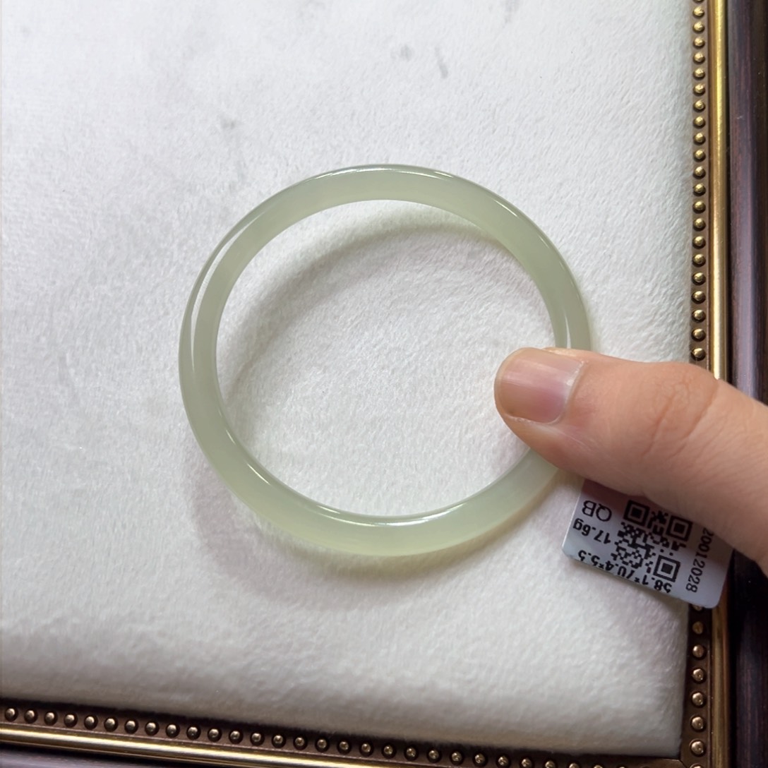 【闪购商品】未镶嵌手镯和田玉59圈口