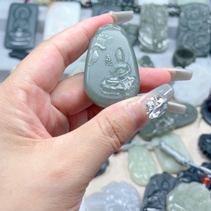 和田玉未镶嵌颈饰