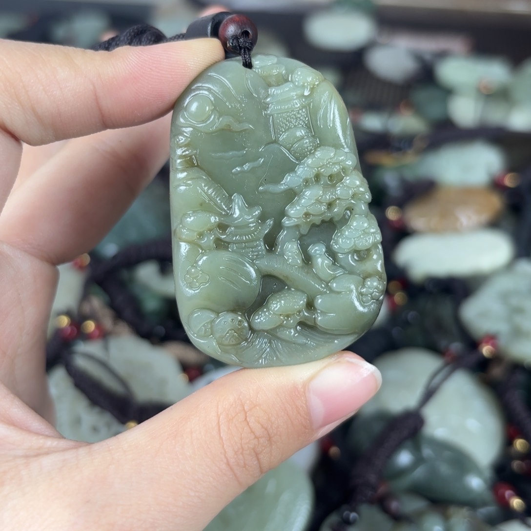 和田玉颈饰未镶嵌