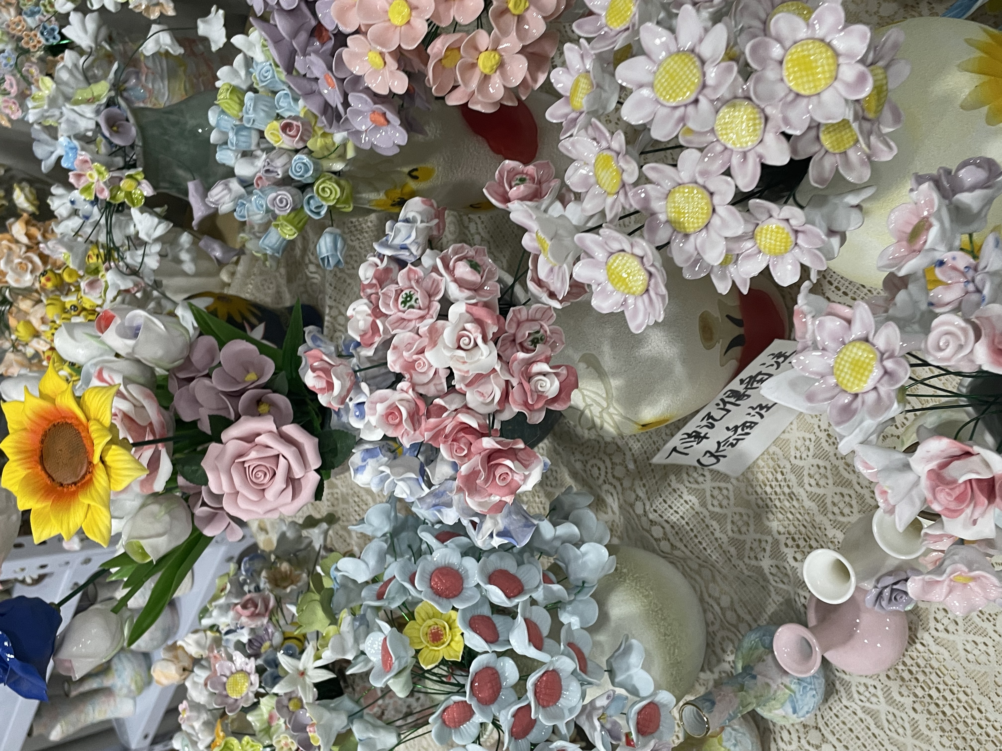 陶瓷花手捧花束家居摆件手工手工百搭礼物精美时尚气质