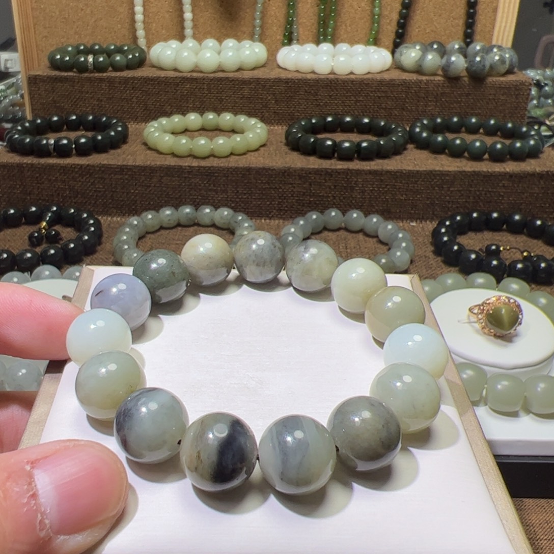 和田玉未镶嵌手链