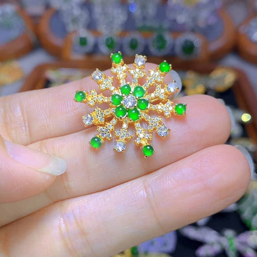 翡翠颈饰银S925镶嵌天然翡翠