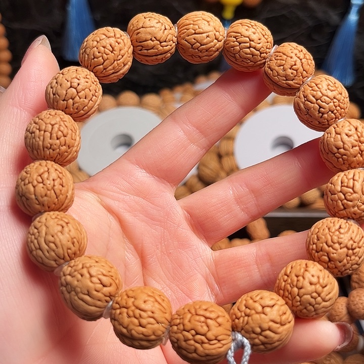 桃核吊坠一****v铁扇公主