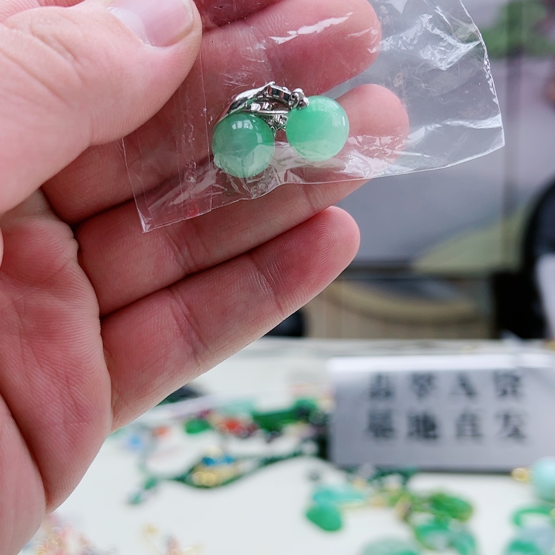 翡翠吊坠(赠链)银S925镶嵌