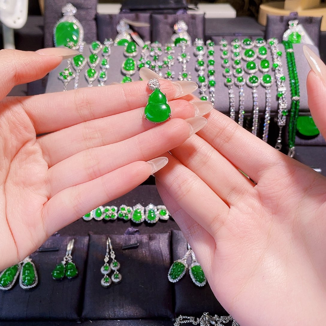 梦***贝翡翠银S925镶嵌戒指