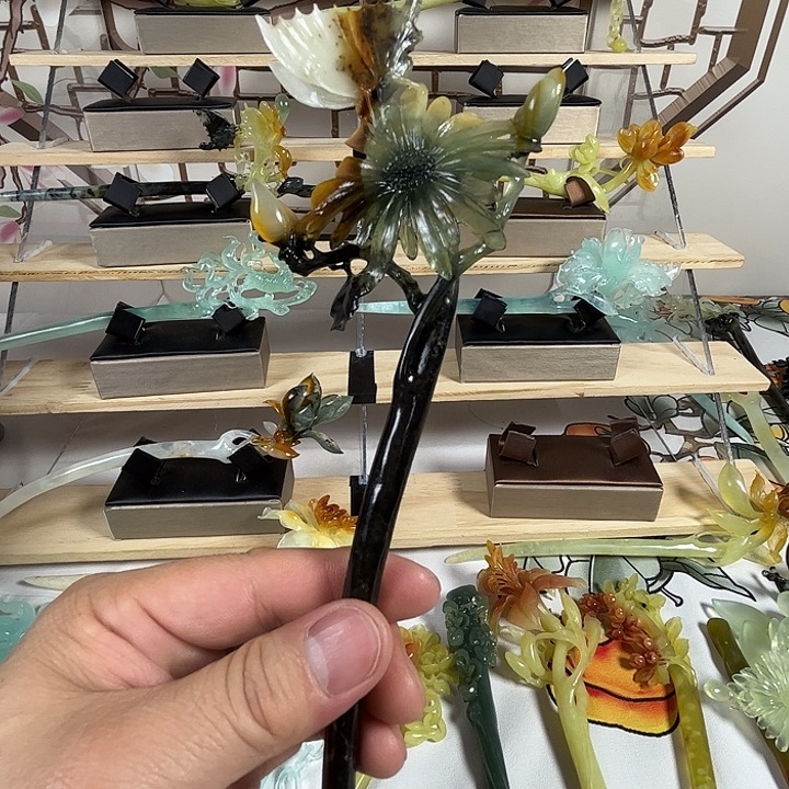 可***宝蛇纹石玉未镶嵌发簪