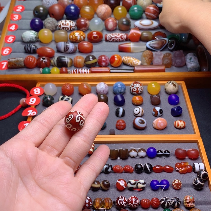 玛瑙/玉髓颈饰未镶嵌蓝**际