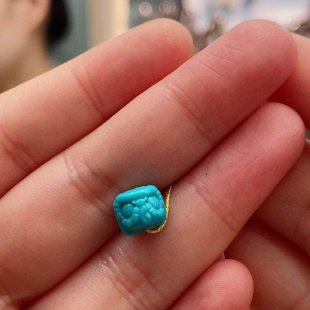 绿松石颈饰未镶嵌