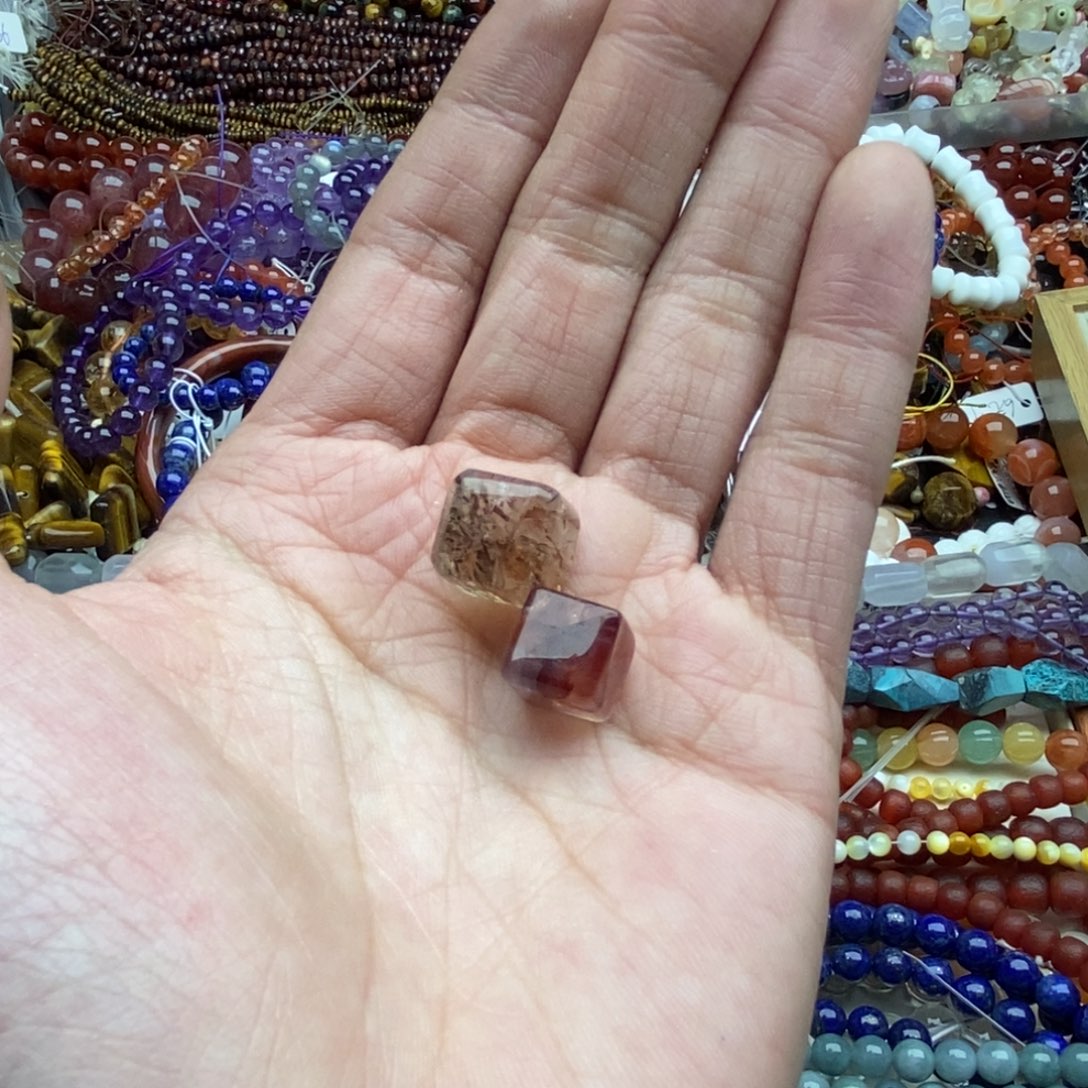 小***i玛瑙/玉髓未镶嵌珠宝半成品两个方糖