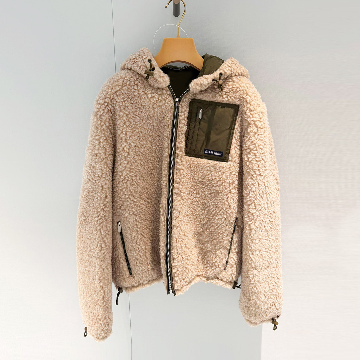 2025冬季法式设计感羊羔毛双面穿连帽开衫外套SM8976