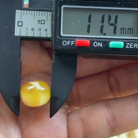 【闪购商品】未镶嵌蜜蜡裸石13杂