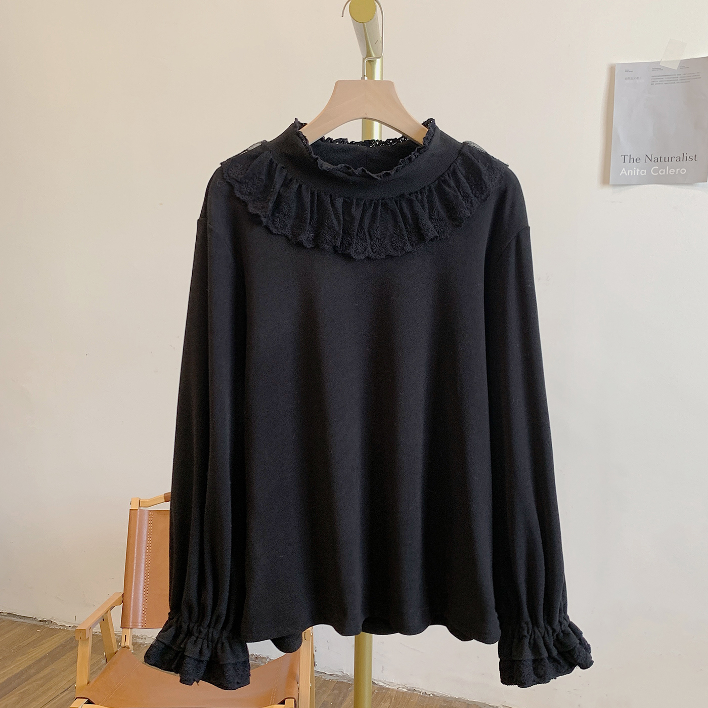 甘露-黑C5312磨毛德绒蕾丝边立领长袖打底T恤