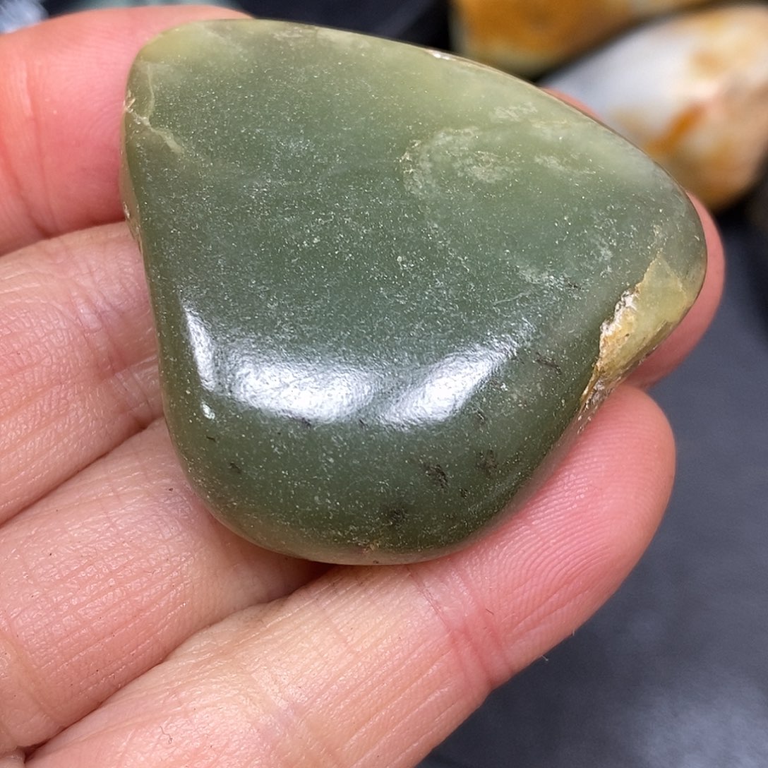 和田玉未镶嵌珠宝奇石