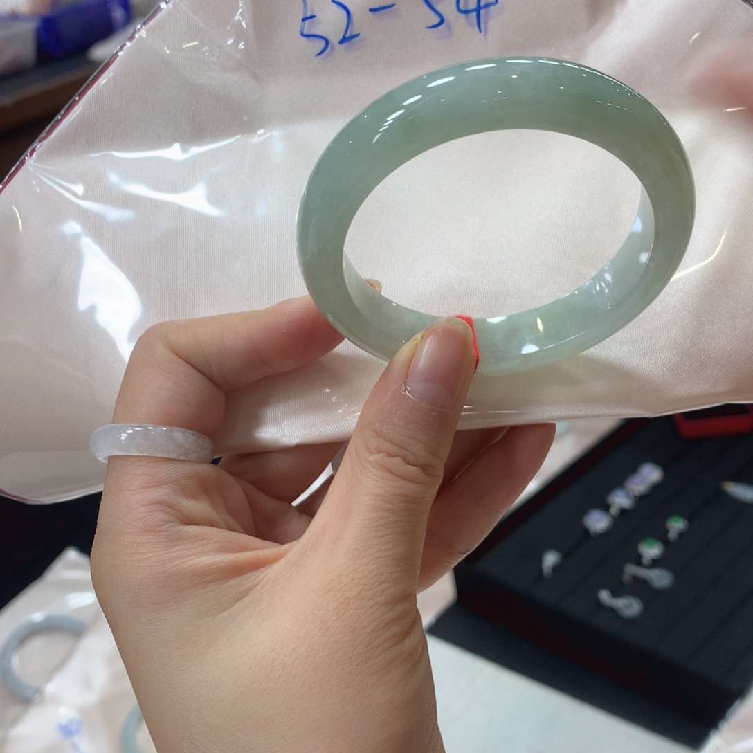 翡翠未镶嵌手镯买断