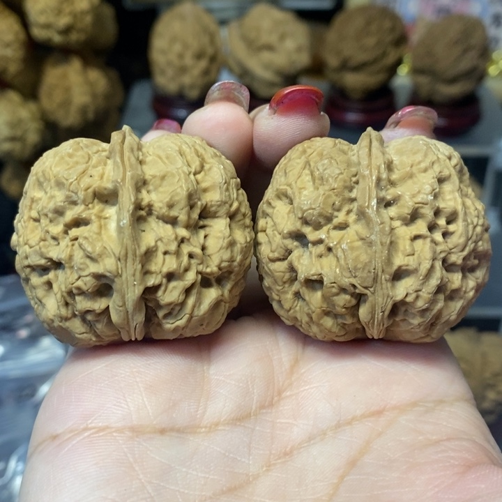 文玩核桃吊坠51铁狮子