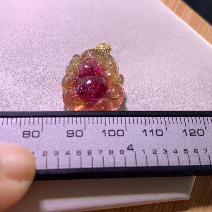 双色碧玺手链未镶嵌熊***?