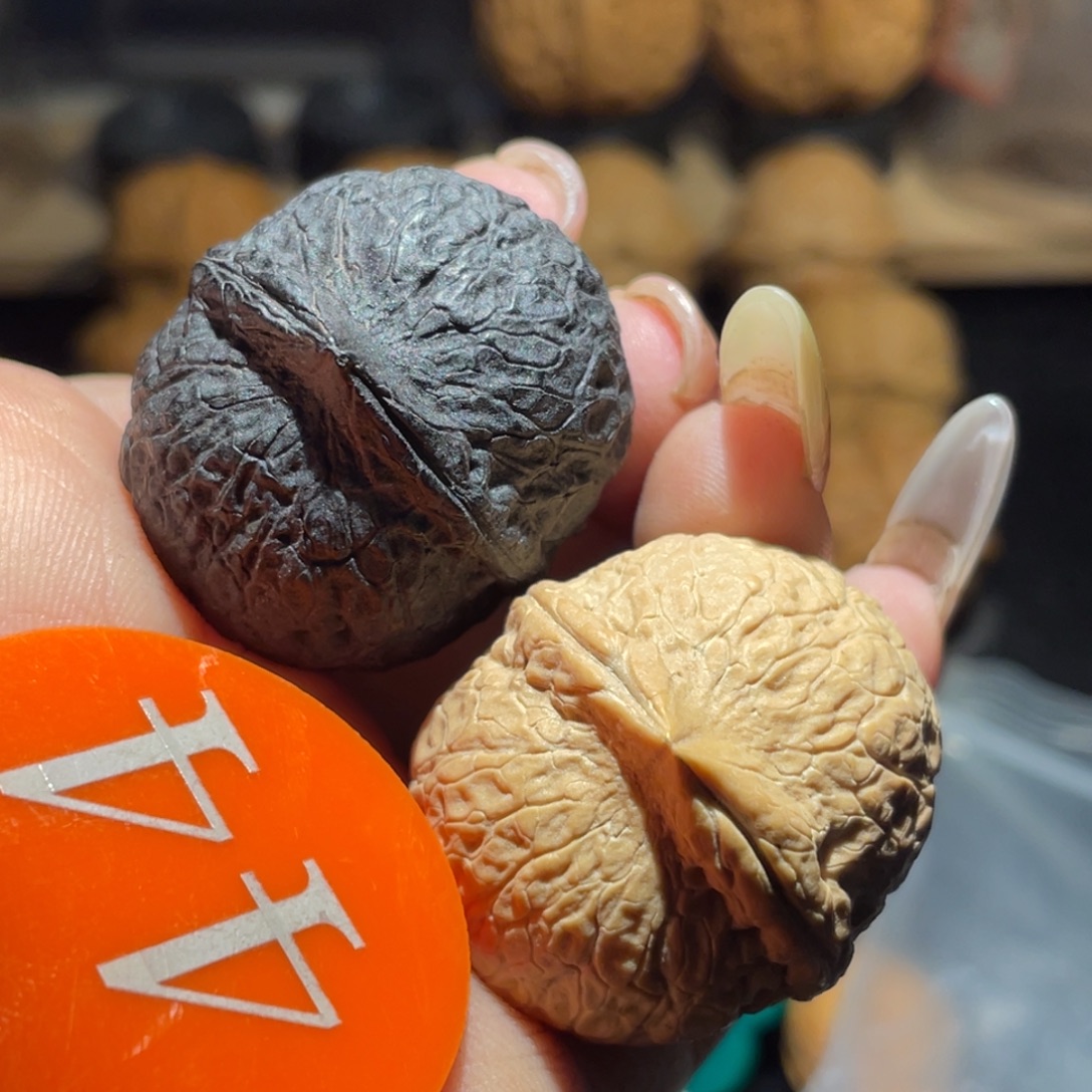 阴阳对34尺寸核桃。  