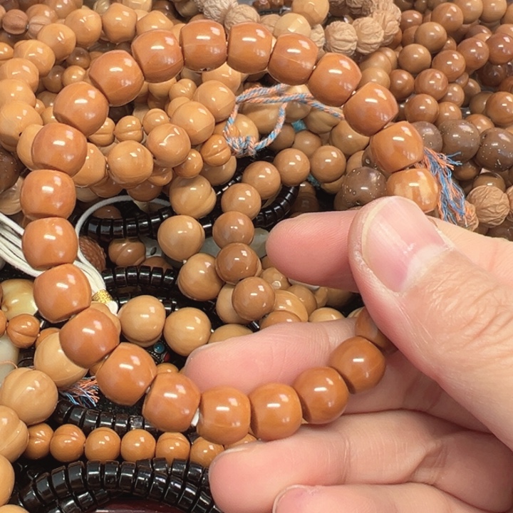 10左右老邢直切手串微瑕