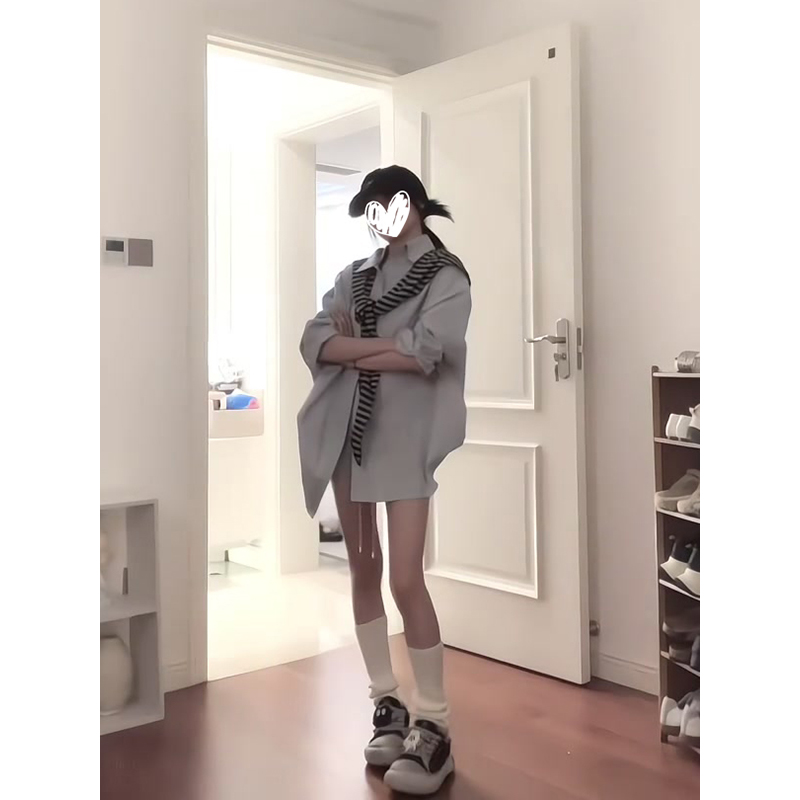 设计感小众新款法式宽松衬衫上衣条纹披肩春夏针织紧身短裤三件套