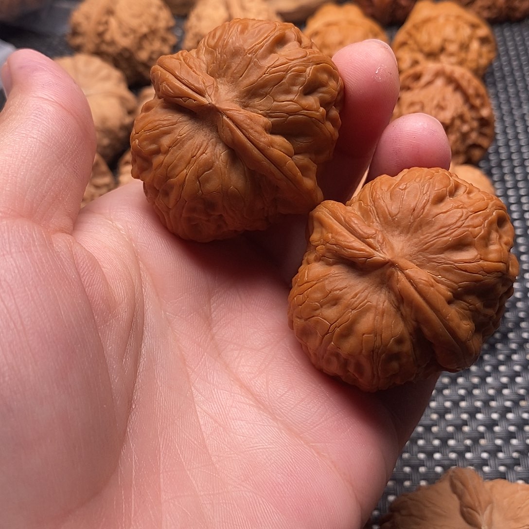 X***U吊坠文玩核桃核桃