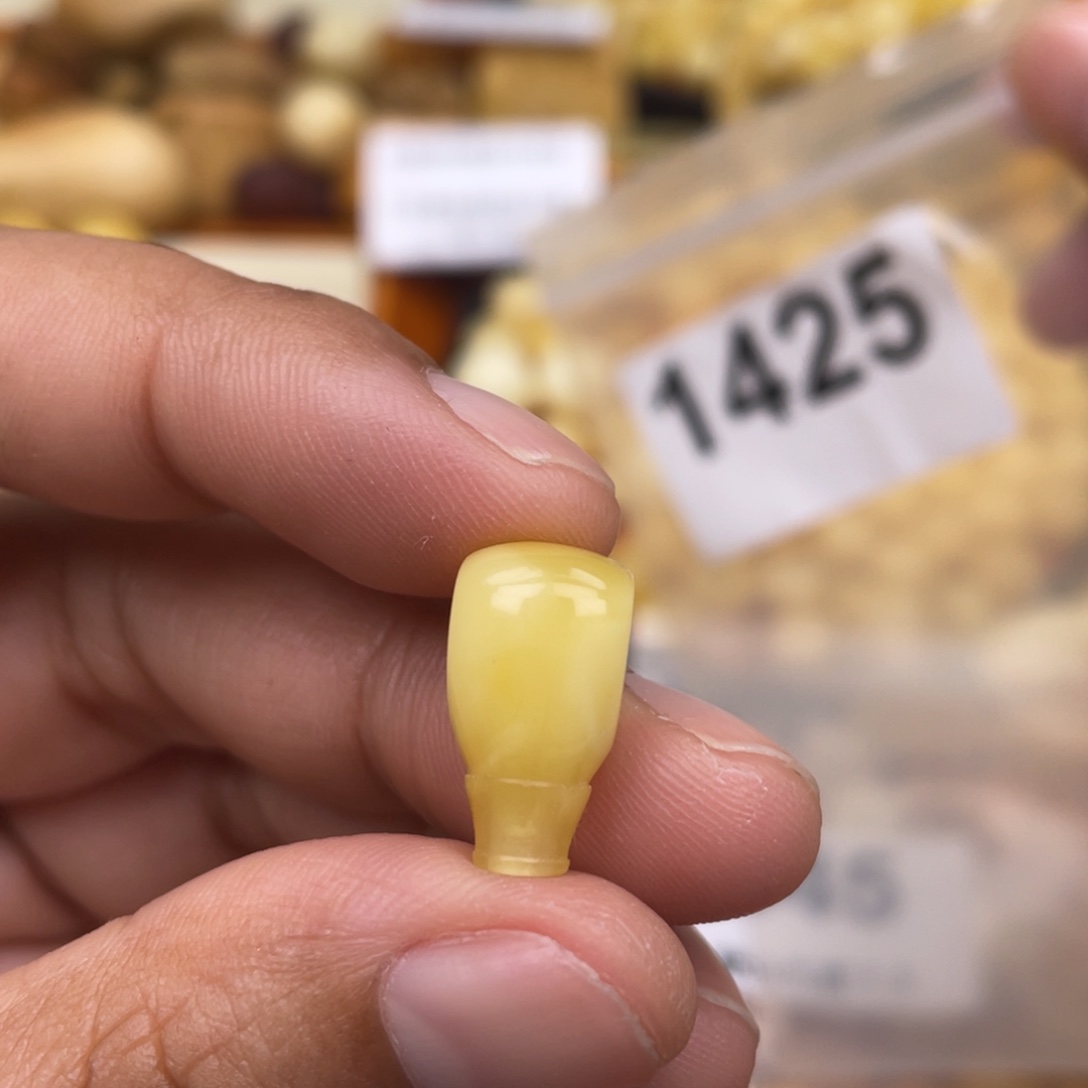 蜜蜡珠宝奇石未镶嵌9.2