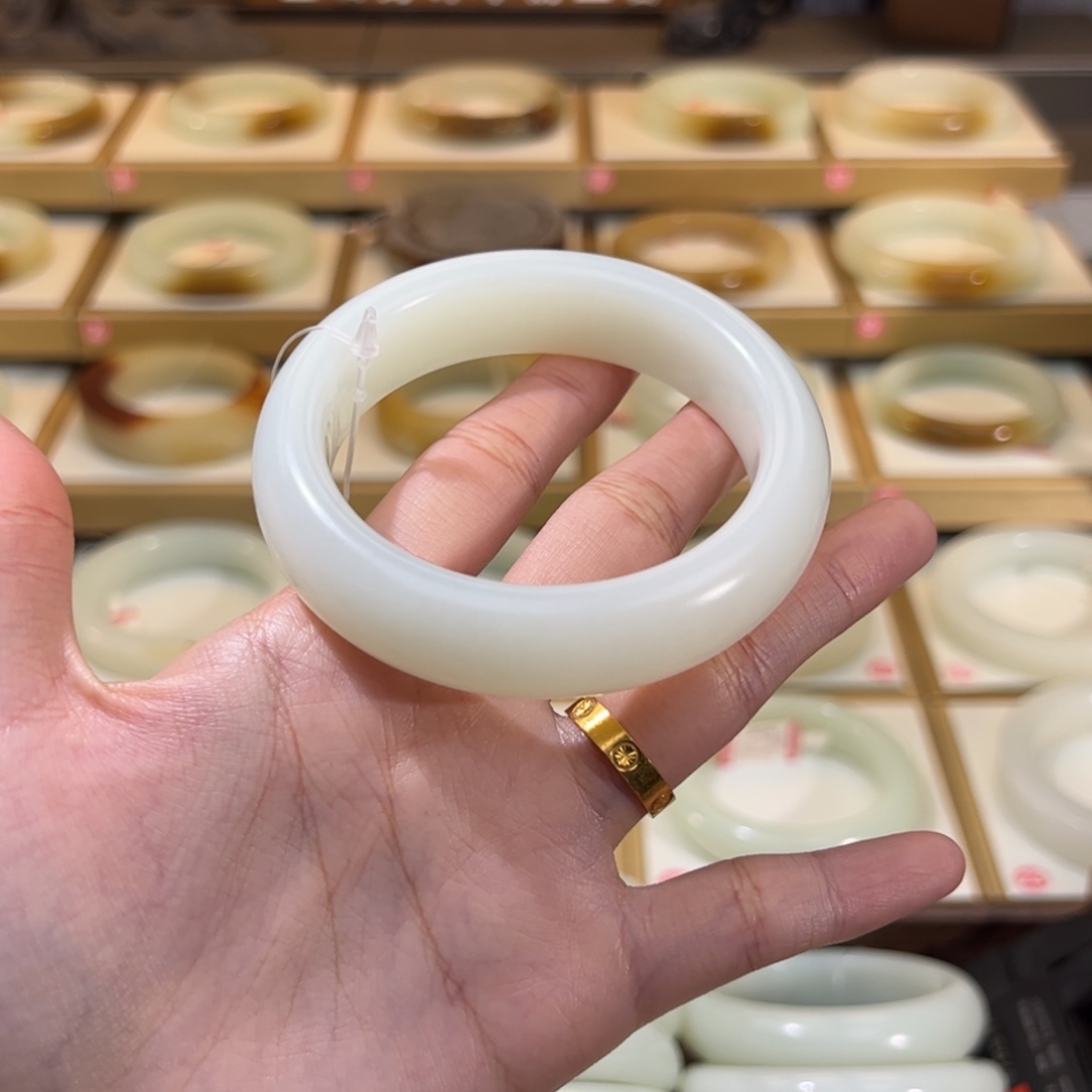 和田玉未镶嵌手镯16