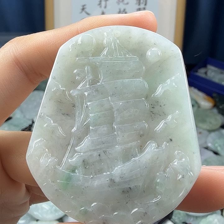 翡翠未镶嵌颈饰翡翠