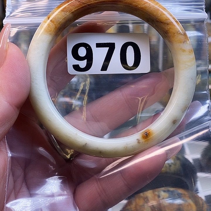 清***婉蛇纹石玉未镶嵌手镯