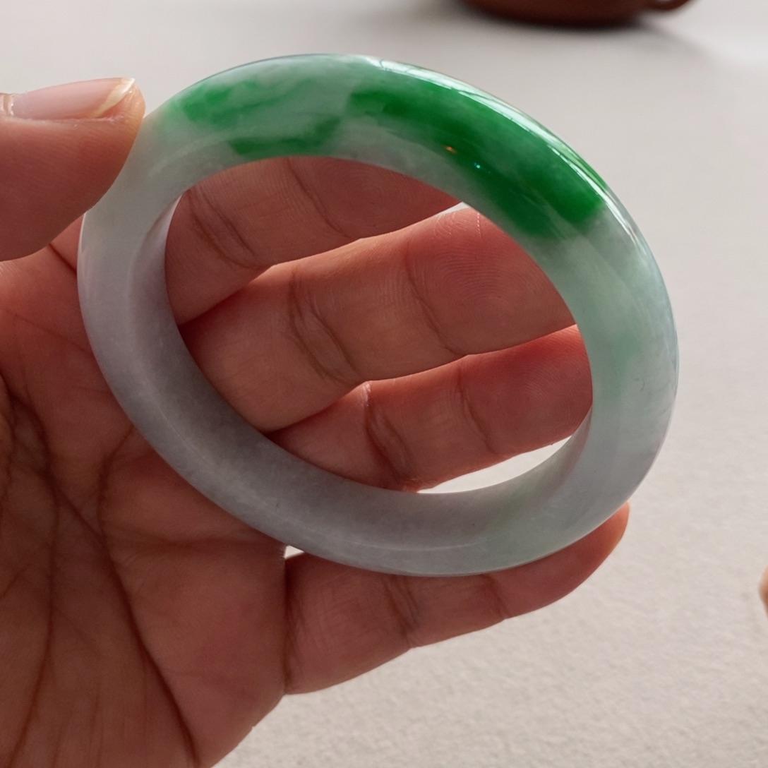 翡翠手镯未镶嵌天然翡翠手镯