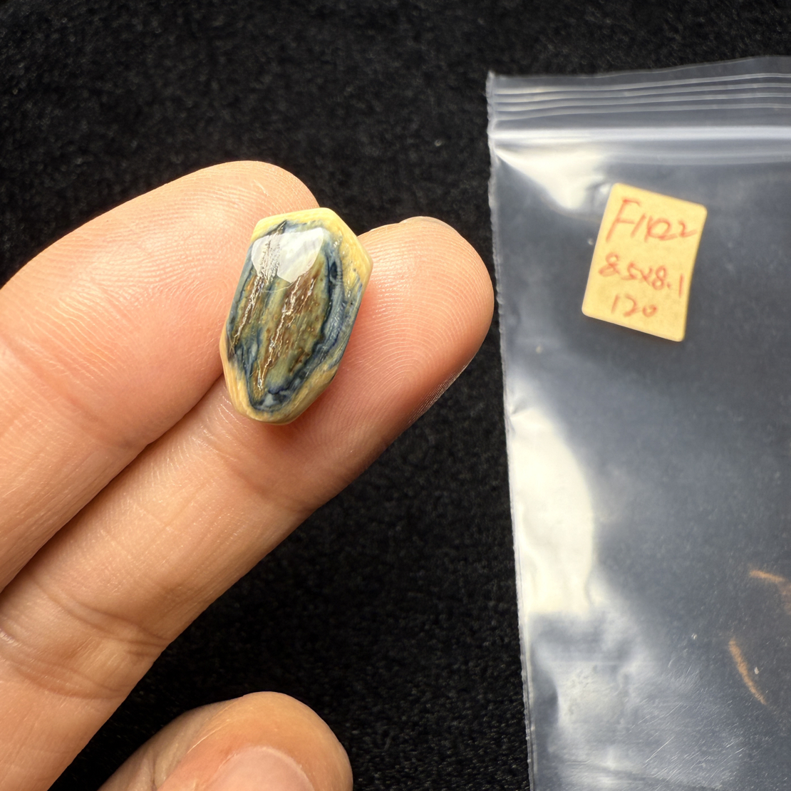F1422猛犸象牙蓝皮鲨鱼背三通尺寸8.5*8.1蓝眼睛鲨鱼背三通