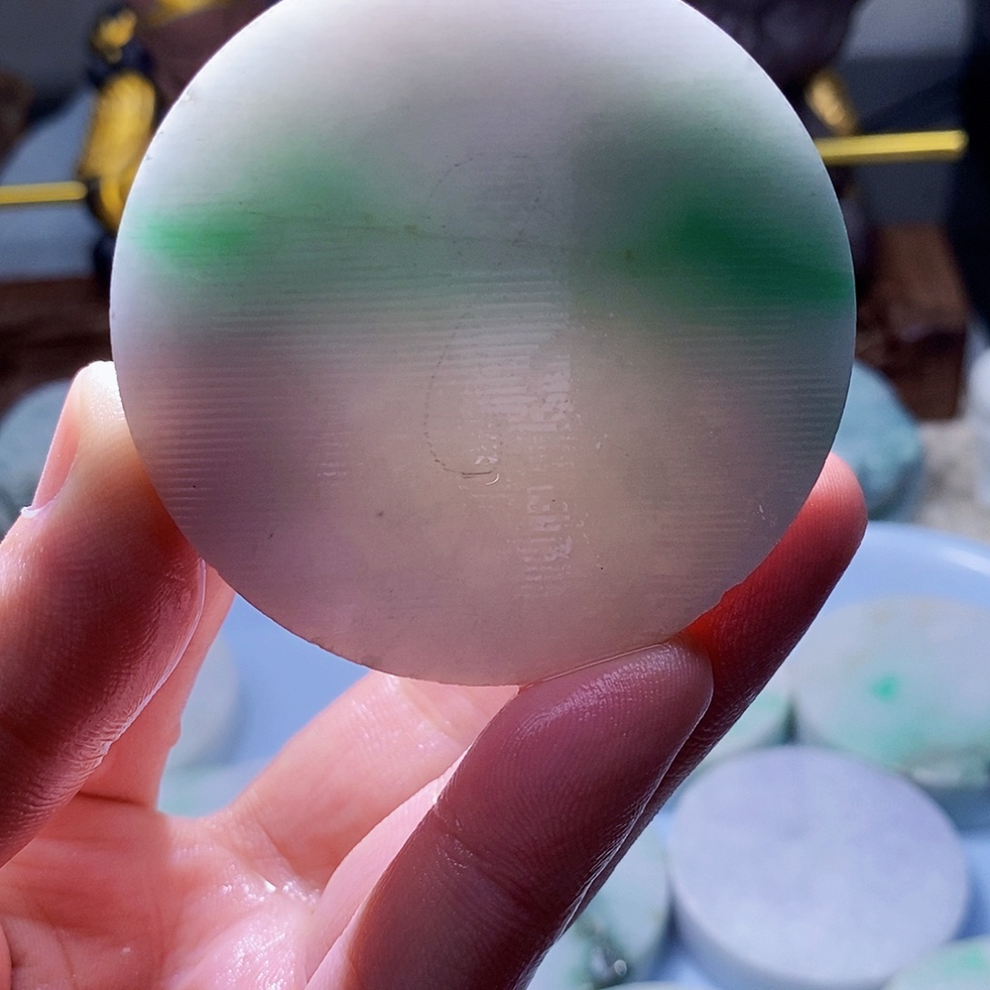 翡翠未镶嵌颈饰6888