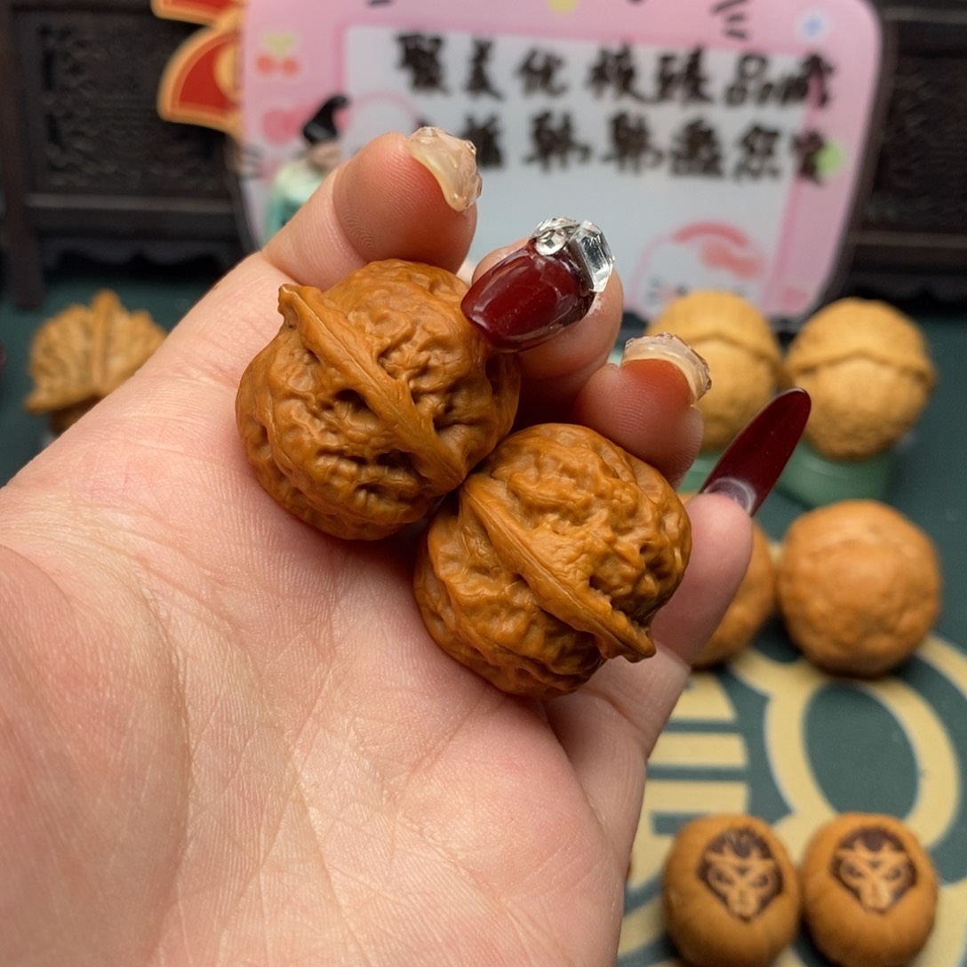 文玩核桃把件玉石方尊