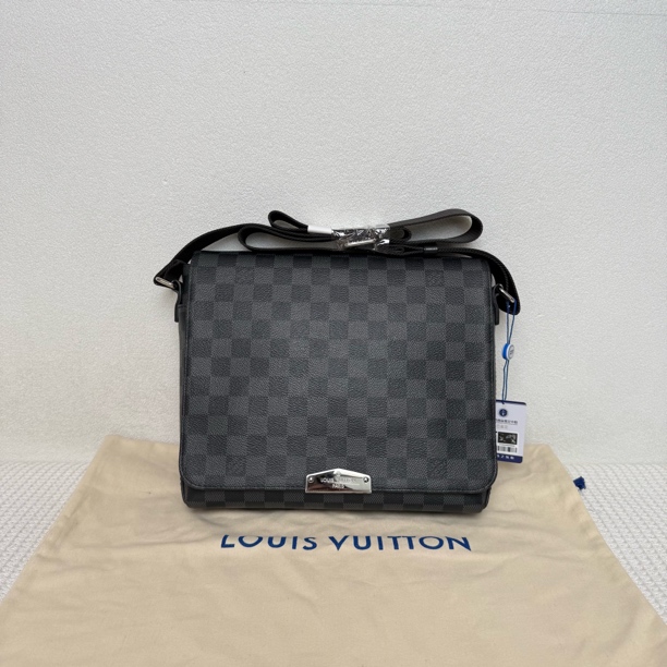 99新 LouisVuitton/路易威登 6370/男士时尚芯片款黑棋盘邮差包