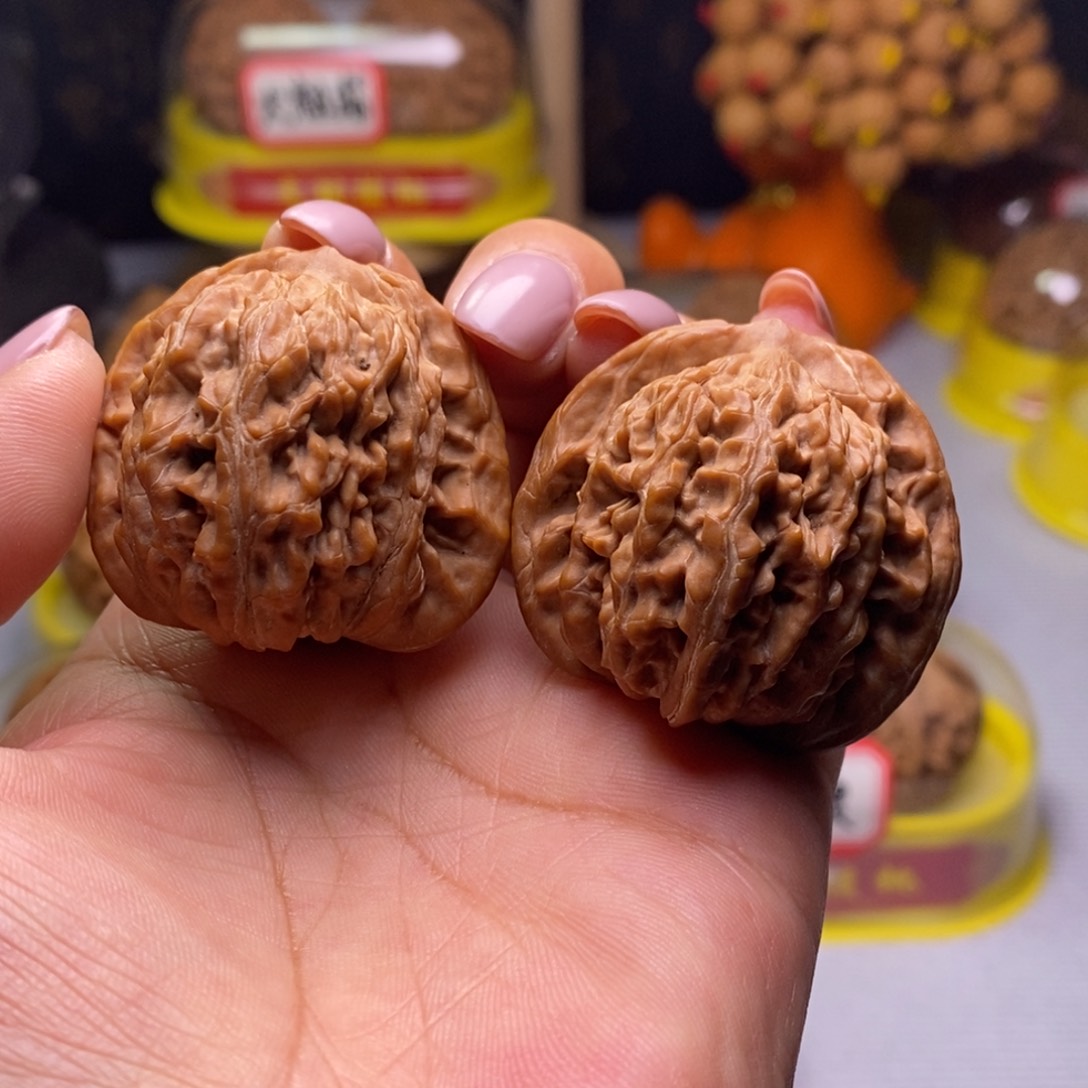 把件文玩核桃012红皮四座楼39尺全品