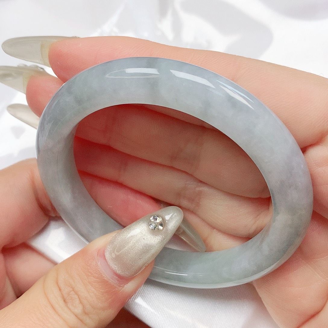 翡翠手镯未镶嵌抖音050