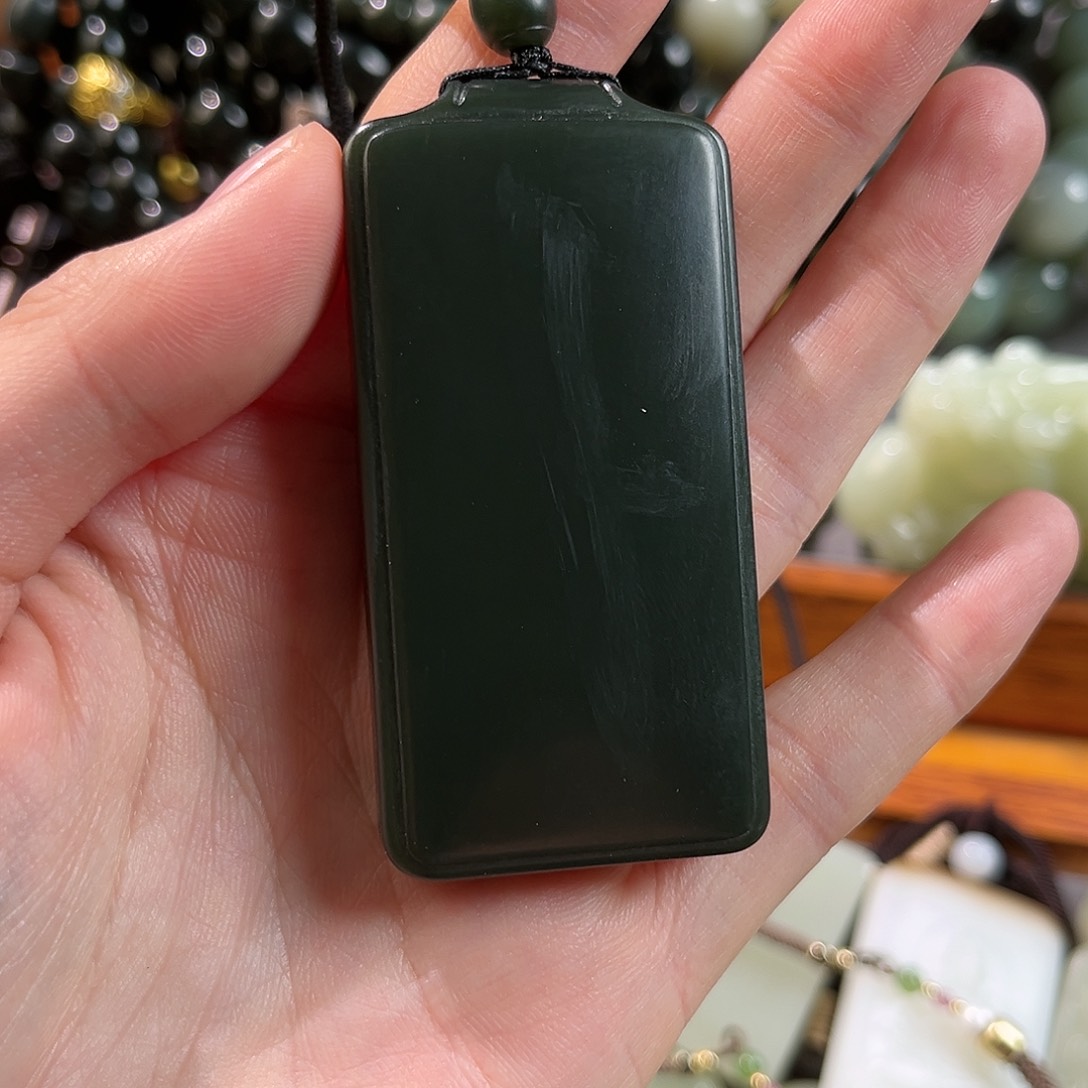 和田玉（青玉）颈饰未镶嵌特细无事牌